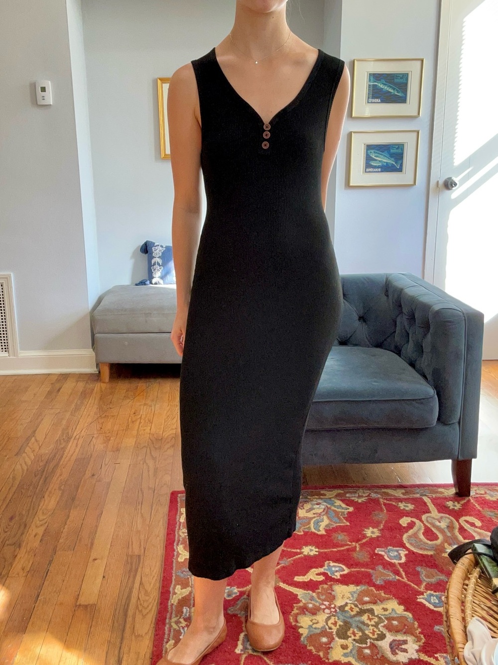 Fitted, Ribbed Black Sleeveless V-Neck Midi Dress with Button Detail